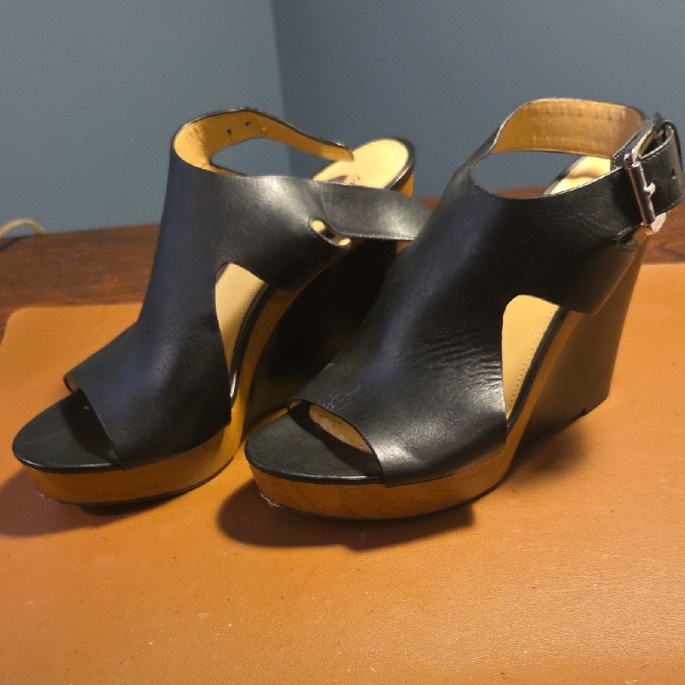 MICHAEL Michael Kors Black and Tan Wedge Sandals Size 8.5M
